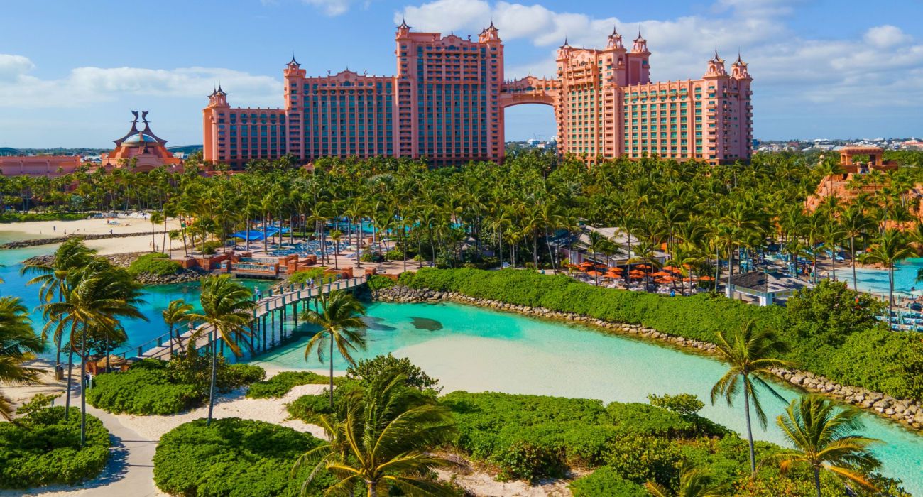 Vista aérea da Paradise Lagoon e The Royal Tower no Atlantis Hotel