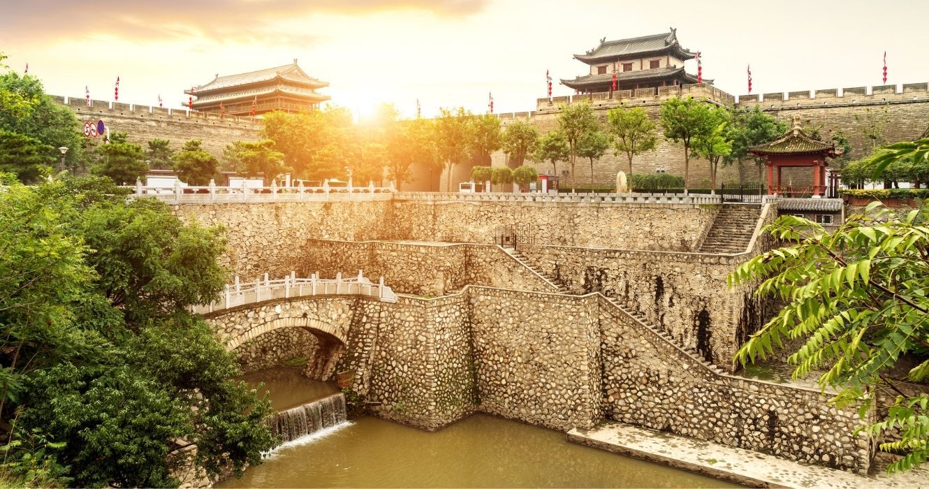 a muralha ao redor de xi'an, a cidade antiga mais antiga da china
