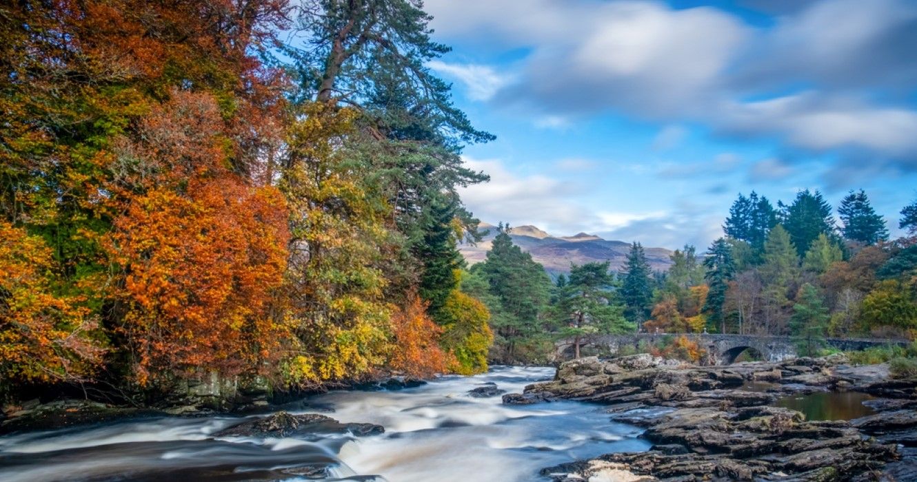 Quedas de Dochart, Killin, Loch Lomond e o Parque Nacional Trossachs